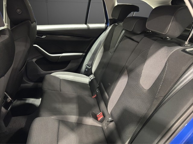 Skoda - Octavia Combi Hybrid DSG *AMBITION*LED APP_11