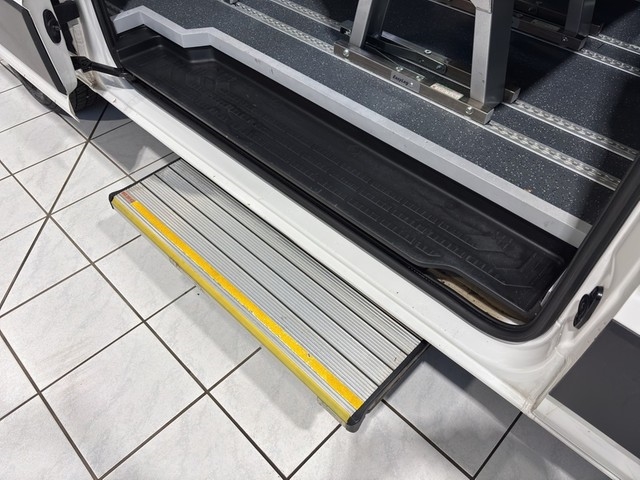 VW - Crafter 35 Kombi Hochdach 8-Sitzer Autom. Schoon - Linearlift_18