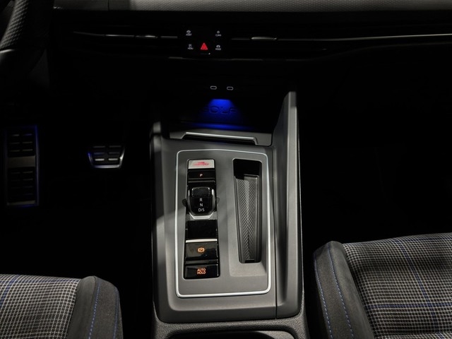 VW - Golf VIII GTE 245 PS DSG *GTE*AHK LED ACC_13