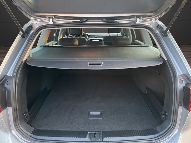VW - Passat Variant 2.0TDI DSG *Business*_16