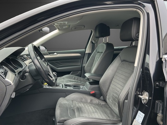 VW - Passat Variant Elegance 2.0TDI Schalter +AHK +Kamera+IQ.Light+TravelAssist+17Alu+_8
