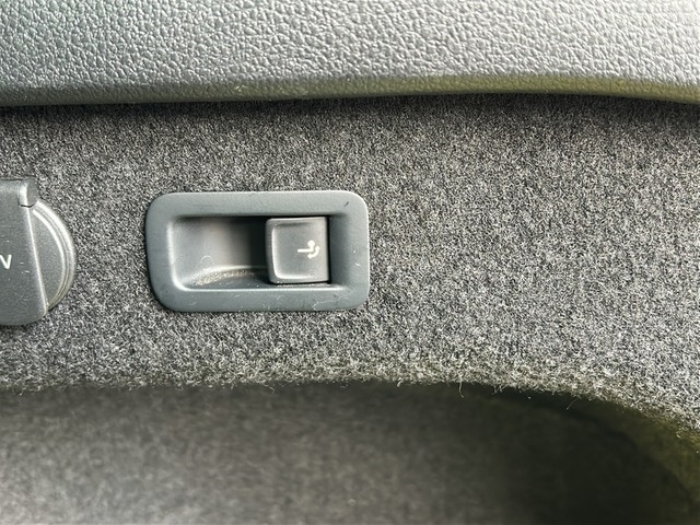 VW - Passat Variant R-Line 2.0TDI 200PS DSG+AHK +Leder+el.Klappe+Kamera+ACC+AppConnect_23