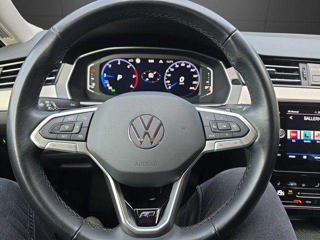 VW - Passat Variant R-Line 2.0TDI 200PS DSG+Leder +Kamera+elektr.Klappe+Navi+_9